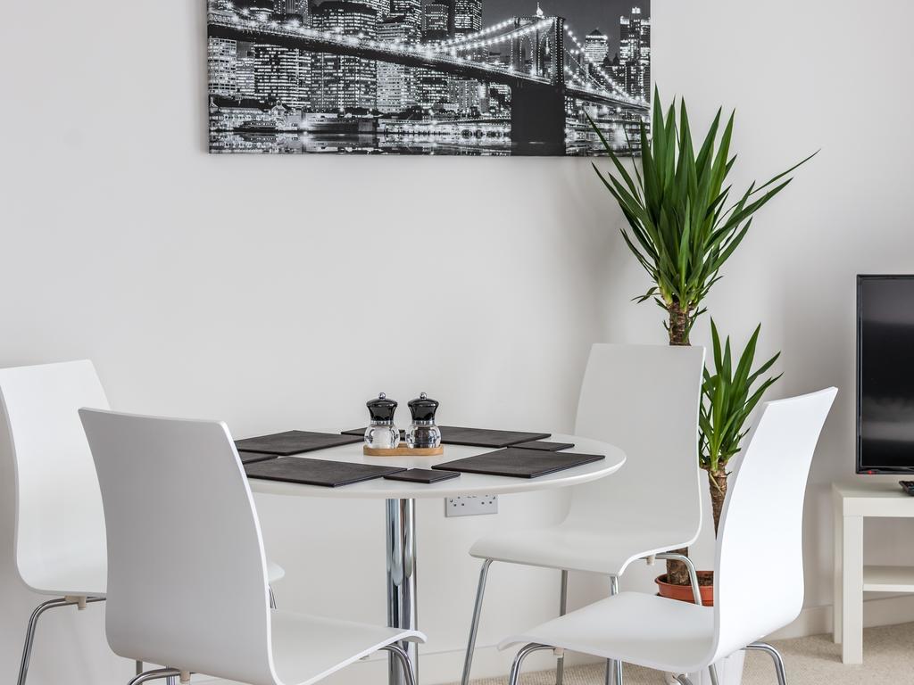 City View Apartment Bedford Esterno foto